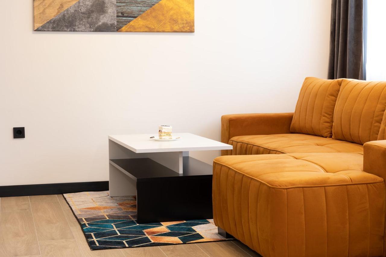 Apartmani Mozart-Centar Вировитица Экстерьер фото
